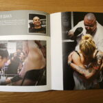 15.12.2016 Ostrowiec Świętokrzyski. "Choinka pod choinkę". Studio  odwiedził Marek Cichosz, zastępca dyrektora MCK w Ostrowcu z prezentami. / Jarosław Kubalski / Radio Kielce