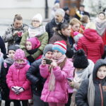 18.12.2016 Kielce. Kiermasz Miłosierdzia zorganizowany przez Caritas i TVP. / Jarosław Kubalski / Radio Kielce