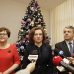 21.12.2016 Kielce. Spotkanie opłatkowe wojewody z dziennikarzami. / Jarosław Kubalski / Radio Kielce