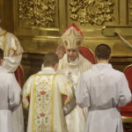 25.12.2016 Kielce. Katedra. Pasterka. Mszę poprowadził biskup Jan Piotrowski. / Jarosław Kubalski / Radio Kielce