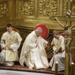 25.12.2016 Kielce. Katedra. Pasterka. Mszę poprowadził biskup Jan Piotrowski. / Jarosław Kubalski / Radio Kielce