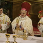 25.12.2016 Kielce. Katedra. Pasterka. Mszę poprowadził biskup Jan Piotrowski. / Jarosław Kubalski / Radio Kielce