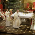 25.12.2016 Kielce. Katedra. Pasterka. Mszę poprowadził biskup Jan Piotrowski. / Jarosław Kubalski / Radio Kielce