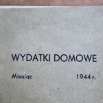 29.12.2016. Kielce. Książka Arkadego Fiedlera "Dywizjon 303" z 1944 roku. / Jarosław Kubalski / Radio Kielce