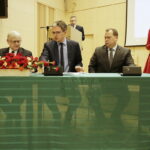 29.12.2016 Kielce. Sesja Sejmiku Województwa Świętokrzyskiego. Podpisanie umowy z funduszami pożyczkowymi i poręczeniowymi z regionu. / Jarosław Kubalski / Radio Kielce