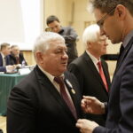 29.12.2016 Kielce. Sesja Sejmiku Województwa Świętokrzyskiego. Wręczenie Odznaki Honorowej Województwa Świętokrzyskiego dla Marcina Majchera. / Jarosław Kubalski / Radio Kielce