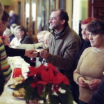 24.12.2016 Kielce. Wigilia dla ubogich, bezdomnych i samotnych w Wojewódzkim Domu Kultury. / Jarosław Kubalski / Radio Kielce