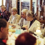 24.12.2016 Kielce. Wigilia dla ubogich, bezdomnych i samotnych w Wojewódzkim Domu Kultury. / Jarosław Kubalski / Radio Kielce