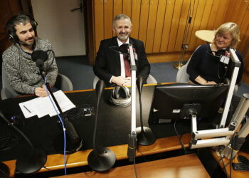 21.12.2016 Kielce. Punkty Widzenia. Łukasz Kołomański, Kazimierz Mądzik i Bożena Potocka. / Jarosław Kubalski / Radio Kielce