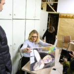 3.12.2016 Kielce. Mikołajkowa Giełda Prac w Zespole Państwowych Szkół Plastycznych / Wojciech Habdas / Radio Kielce