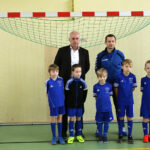 3.12.2016 Kielce. Turniej Grudniowy 2016 w SP nr 1. Honorowym gościem był Jan Domarski, reprezentant Polski, uczestnik i zdobywca trzeciego miejsca podczas mistrzostw świata w Niemczech w 1974. / Wojciech Habdas / Radio Kielce