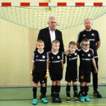 3.12.2016 Kielce. Turniej Grudniowy 2016 w SP nr 1. Honorowym gościem był Jan Domarski, reprezentant Polski, uczestnik i zdobywca trzeciego miejsca podczas mistrzostw świata w Niemczech w 1974. / Wojciech Habdas / Radio Kielce