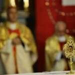 03.12.2016. Wprowadzenie relikwii św. Mikołaja do kościoła w Lisowie / Wojciech Habdas / Radio Kielce