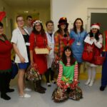 06.12.2016 Kielce. Święty Mikołaj odwiedził małych pacjentów w Świętokrzyskim Centrum Pediatrii / Wojciech Habdas / Radio Kielce