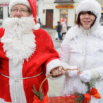 6.12.2016 Kielce. Choinka na Rynku rozbłysnęła tysiącem światełek. / Wojciech Habdas / Radio Kielce