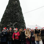 6.12.2016 Kielce. Choinka na Rynku rozbłysnęła tysiącem światełek. / Wojciech Habdas / Radio Kielce