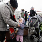 6.12.2016 Kielce. Choinka na Rynku rozbłysnęła tysiącem światełek. / Wojciech Habdas / Radio Kielce