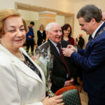 7.12.2016 Kielce. Prezydent wręczył medale za długoletnie pożycie małżeńskie. / Wojciech Habdas / Radio Kielce