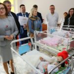 08.12.2016. Trojaczki opuściły szpital wojewódzki w Kielcach / Wojciech Habdas / Radio Kielce