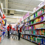 8.12.2016 Kielce. Radio Kielce i TVP3 Kielce włączyły się w akcję "Szlachetna Paczka" / Wojciech Habdas / Radio Kielce