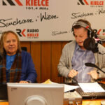 14.12.2016 Kielce. "Choinka pod choinkę", finał trzeciego dnia licytacji. W studiu towarzyszyli nam Romuald Lipko z Budki Suflera, wokalista Grzegorz Wilk, oraz prezydent Starachowic Marek Materek, była także ekipa TVP3. / Wojciech Habdas / Radio Kielce