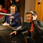 14.12.2016 Kielce. "Choinka pod choinkę", finał trzeciego dnia licytacji. W studiu towarzyszyli nam Romuald Lipko z Budki Suflera, wokalista Grzegorz Wilk, oraz prezydent Starachowic Marek Materek, była także ekipa TVP3. / Wojciech Habdas / Radio Kielce