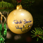 15.12.2016 Kielce. Choinka pod choinkę - drzewko przygotowane przez dzieci z Ostrowca Świętokrzyskiego. / Wojciech Habdas / Radio Kielce