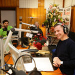 15.12.2016 Kielce. Finał czwartego dnia akcji "Choinka pod choinkę". Choinka z Ostrowca Świętokrzyskiego została sprzedana za 3500 zł. / Wojciech Habdas / Radio Kielce