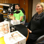 15.12.2016 Kielce. Finał czwartego dnia akcji "Choinka pod choinkę". Choinka z Ostrowca Świętokrzyskiego została sprzedana za 3500 zł. / Wojciech Habdas / Radio Kielce