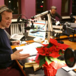 15.12.2016 Kielce. Finał czwartego dnia akcji "Choinka pod choinkę". Choinka z Ostrowca Świętokrzyskiego została sprzedana za 3500 zł. / Wojciech Habdas / Radio Kielce