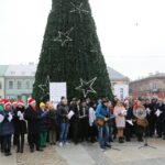 20.12.2016 Kielce. Wspólne kolędowanie  na Rynku / Wojciech Habdas / Radio Kielce