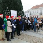 20.12.2016 Kielce. Wspólne kolędowanie  na Rynku / Wojciech Habdas / Radio Kielce