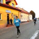 30.12.2016 Szydłów. 37 Międzynarodowe Uliczne Biegi Sylwestrowe. Bieg główny - seniorki i seniorzy. / Wojciech Habdas / Radio Kielce