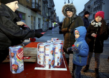 10.01.2016 Kielce.Wielka Orkiestra Świątecznej Pomocy. Finał. / Jarosław Kubalski / Radio Kielce