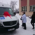 Specjalistyczny samochód dla Warsztatu Terapii Zajęciowej w Belnie (19 stycznia 2017 r) / Krzysztof Bujnowicz / Radio Kielce