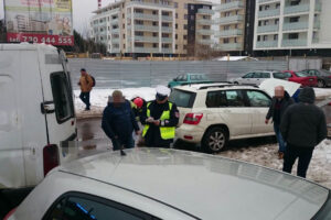 14.1.2017 Kielce. Kolizja czterech samochodów na ul. Leszczyńskiej. / Wojciech Habdas / Radio Kielce