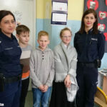 20.1.2017 Masłów. Zespół Szkół im. Jana Pawła II, przedstawienie dla babć i dziadków, ostrzegające przed próbami wyłudzeń metodą "na wnuczka". 20.1.2017 Masłów. Zespół Szkół im. Jana Pawła II, przedstawienie dla babć i dziadków, ostrzegające przed próbami wyłudzeń metodą "na wnuczka". Policja uczulała na próby oszustw. / Wojciech Habdas / Radio Kielce