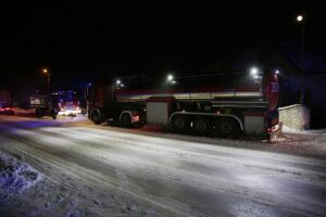 06.01.2016 Bieliny. Pożar budynku kurzej fermy / Jarosław Kubalski / Radio Kielce