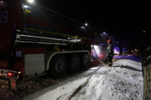 06.01.2016 Bieliny. Pożar budynku kurzej fermy / Jarosław Kubalski / Radio Kielce