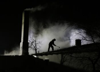 06.01.2016 Bieliny. Pożar budynku kurzej fermy / Jarosław Kubalski / Radio Kielce