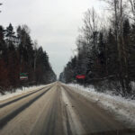 13.1.2017 Droga do Zagnańska. Trudne warunki na drogach / Robert Felczak / Radio Kielce