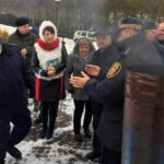 22.01.2017 Kielce. Straż Miejska pokazywała jak rozpalać piec / Robert Felczak / Radio Kielce