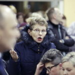 12.01.2017 Kielce. Wiceprezydent miasta Andrzej Sygut spotkał się z rodzicami w sprawie przeniesienia Szkoły Podstawowej nr 1. / Jarosław Kubalski / Radio Kielce