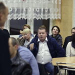 12.01.2017 Kielce. Wiceprezydent miasta Andrzej Sygut spotkał się z rodzicami w sprawie przeniesienia Szkoły Podstawowej nr 1. / Jarosław Kubalski / Radio Kielce