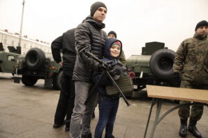 14.01.2017 Kielce. Wojskowy piknik pod hasłem "Bezpieczna Polska". / Jarosław Kubalski / Radio Kielce