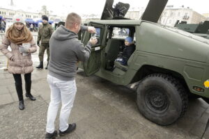14.01.2017 Kielce. Wojskowy piknik pod hasłem "Bezpieczna Polska". / Jarosław Kubalski / Radio Kielce