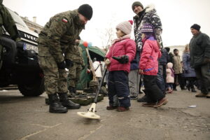 14.01.2017 Kielce. Wojskowy piknik pod hasłem "Bezpieczna Polska". / Jarosław Kubalski / Radio Kielce