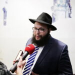 16.01.2017 Chmielnik. Świętokrzyski Sztetl. Dzień Judaizmu. Rabin Shalom Dov Ber Stambler. / Jarosław Kubalski / Radio Kielce