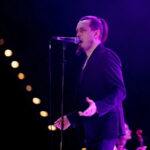 20.01.2017 Kielce. Koncert w Hali Legionów „Betlejem w Kielcach”. Piotr Cugowski. / Jarosław Kubalski / Radio Kielce