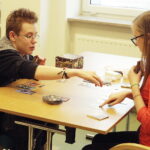 21.01.2017 Kielce. Wielki Bój Planszówkowy w Wojewódzkiej Bibliotece Publicznej. / Jarosław Kubalski / Radio Kielce